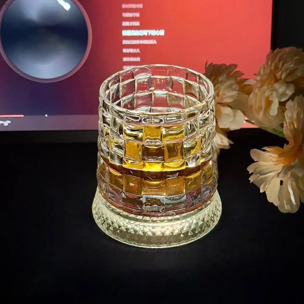 Luminous Rotating Whiskey Glass Elegant Whiskeys Cup Crystal Glass Drinkware for Parties for Cocktail Party Drinking Glass - 3