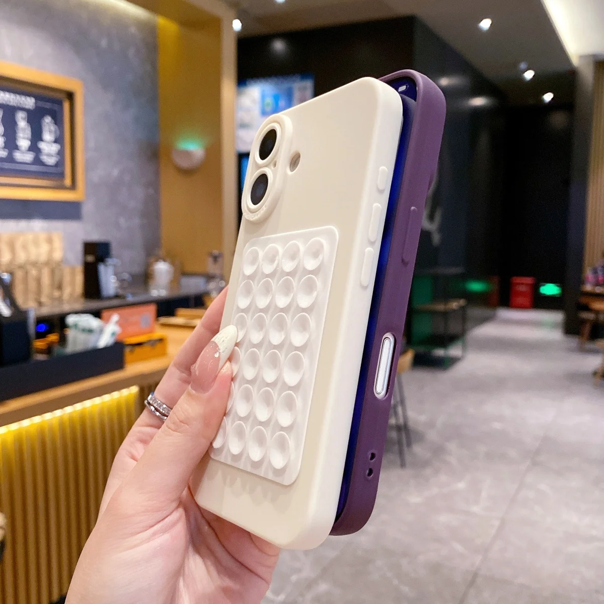 Chic Silicone Suction Cup Phone Case with Selfie Holder