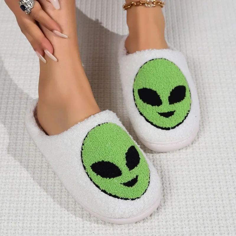 

Женские теплые плюшевые тапочки Alien, корейские модные Мягкие Шлепанцы из овечьей шерсти на плоской подошве, обувь из хлопка (один размер меньше)