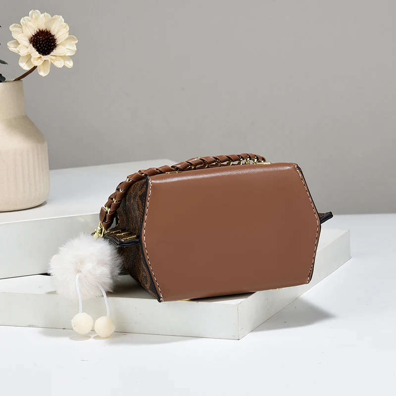 Women's Chic Retro Crossbody Mini Bag