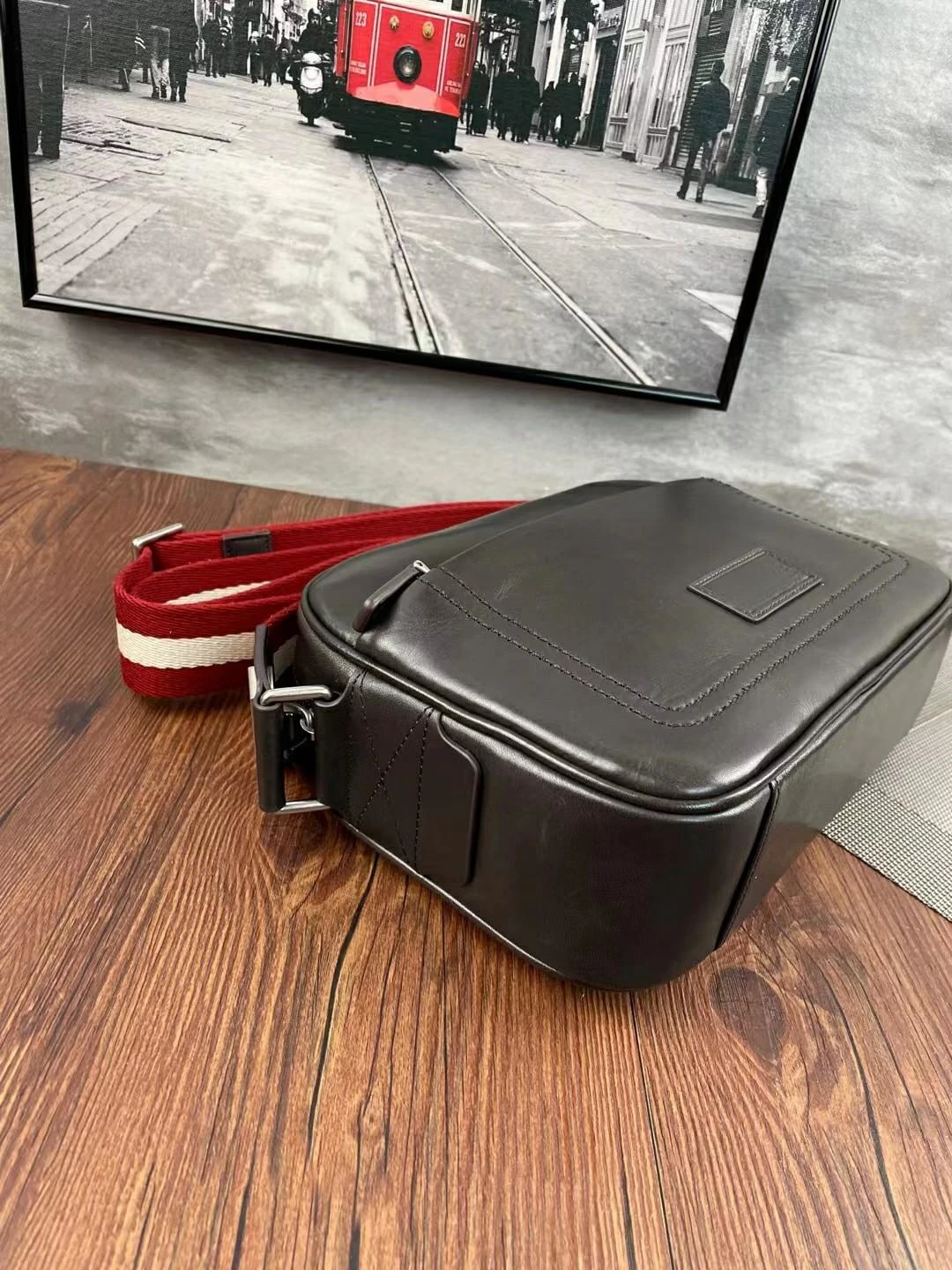 Fashion B Design Shoulder Bag Men's Casual Business Commuter Shoulder Bag Crossbody Bag Genuine Leather Quality Chest Bag