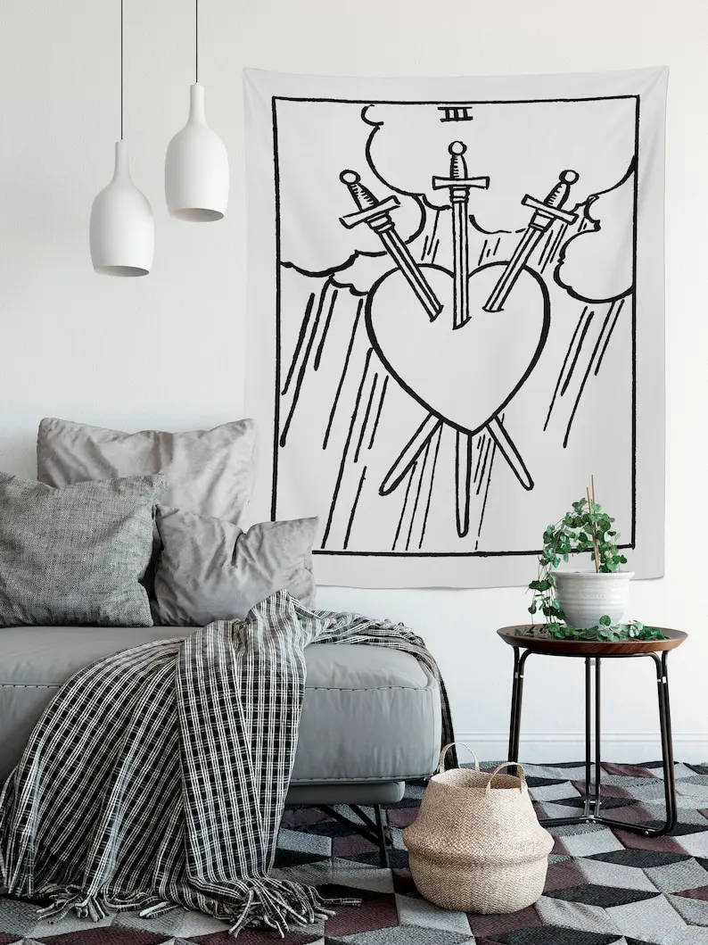 The 3 Of Swords Card Tapestry - Rider Waite Three Of Swords Arazzo In Bianco E Nero