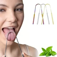 מנקה לשון ממתכת בצורת U – לנשימה רעננה בכל רגע!