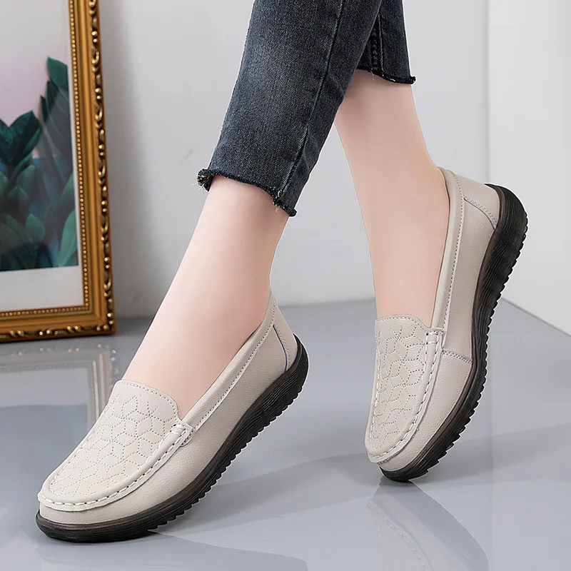

2024 New Women Flats Women Fashion Terrace Shoes Woman Loafers Slip on Walking Shoes Outdoor Casual Wedge Shaped Shoes