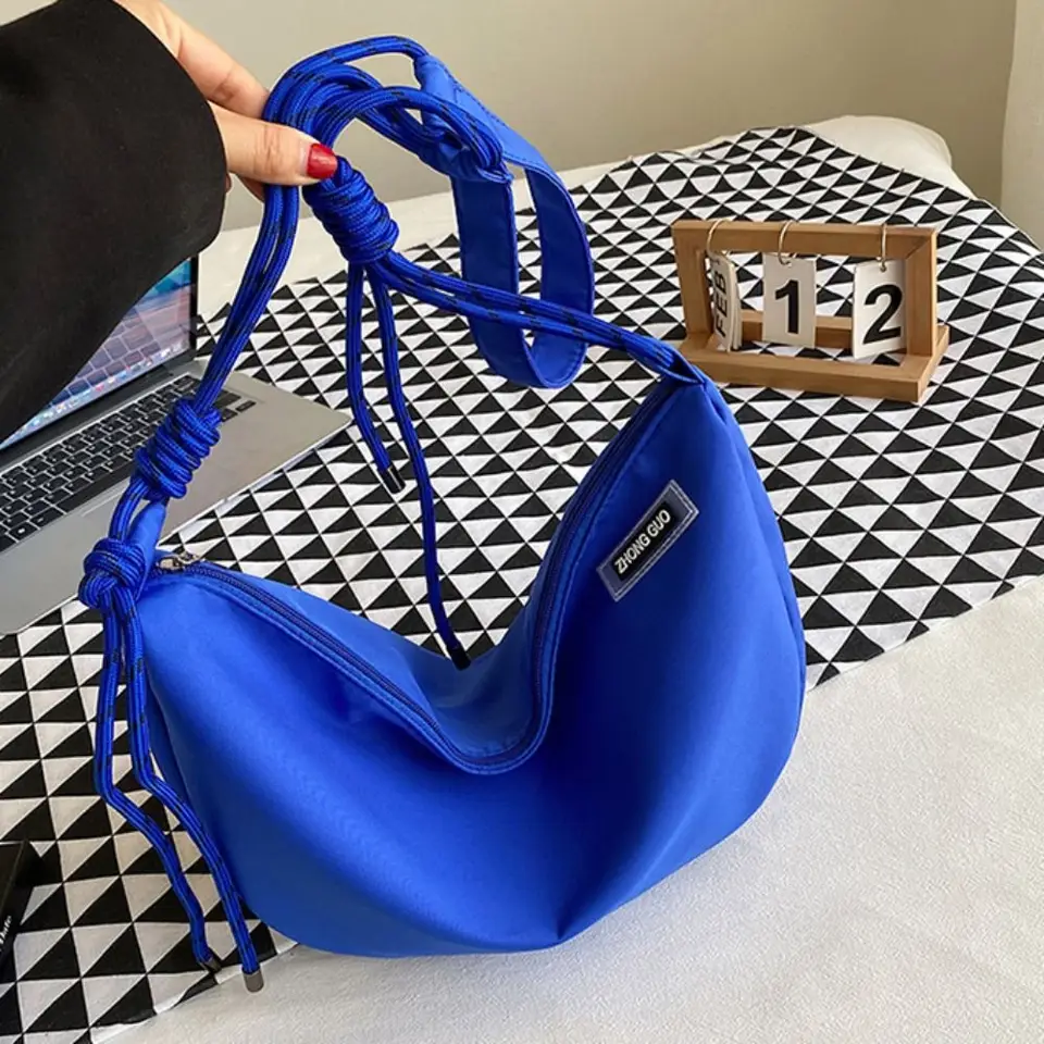 1 borsa per gnocchi da donna, borsa a mezzaluna, borsa sotto le ascelle, borsa a tracolla in nylon, borsa grande, borsa da spiaggia alla moda con cerniera e tracolla regolabile (bianco