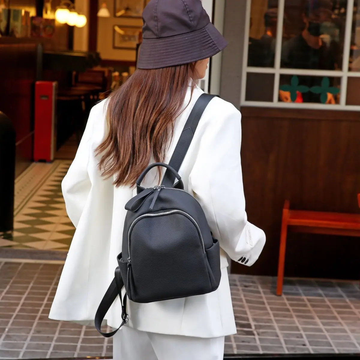 Luxury Brand Women Backpack Women's Fashion Backpack Solid Color Large Capacity Cowhide Women's