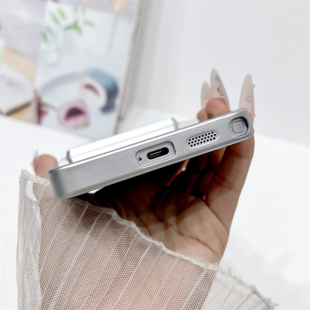 Luxury Silver Makeup Mirror Phone Case with Large Window and Anti-Drop Protection