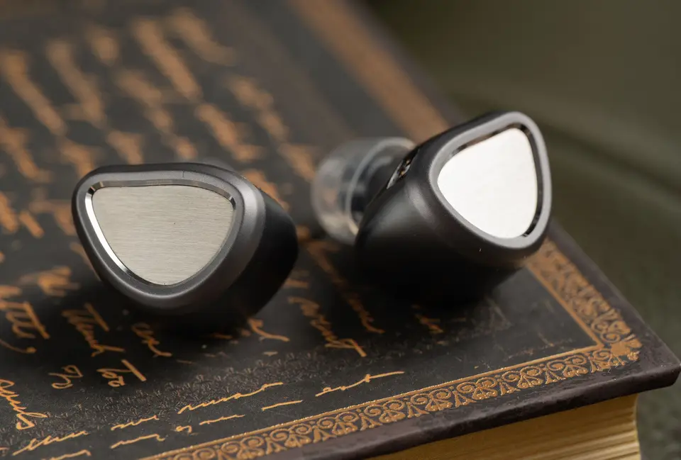 Astrotec Archimedes デュアル ドライバー プラナー マグネティック +