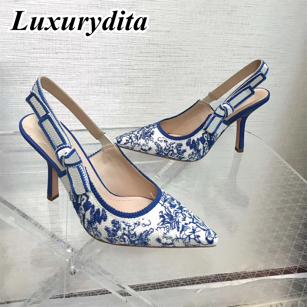 

Top Quality Luxury Womens High Heel Sandal Casual Lace Fashion Embroidered Muller Flat Shoes Designer Silk Leather Soled XY33