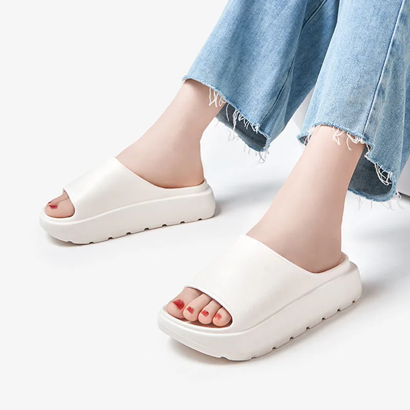 2024 Summer New Women Slippers Couple Beach Slippers Soft EVA Thick Sole Slides Shoes Platform Flat Heel Slippers Casual Sandals 4