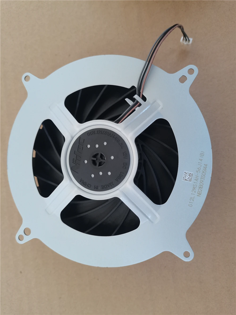 Radiação Interna Ventilador para Sony Ps5 Consoles 17 Lâminas G12l12ms1ah56j14 Ventilador Mais Frio Kbs1212hgg4e 12047ga12m-wb01 - Imagem 2