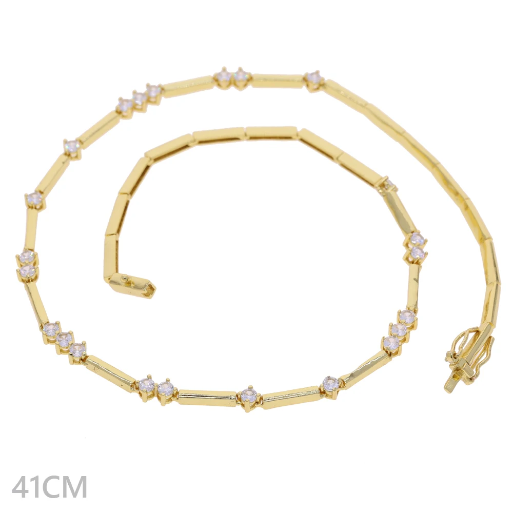 قلادة نسائية جديدة لعام 2026 بتصميم هندسي دائري