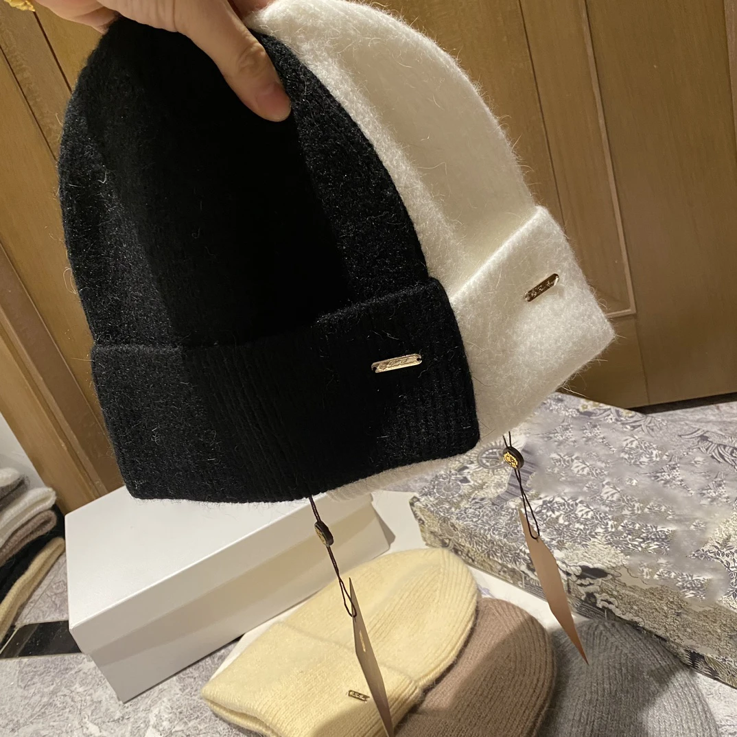 

AIKESS 2024 Hat Quality Rabbit hair knitted Hat Autumn and Winter Fashion Leisure Warm and Comfortable Elastic Gentleman Soft