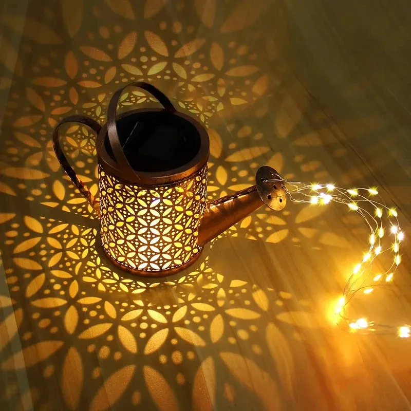 Solar Watering Can Garden Light features
