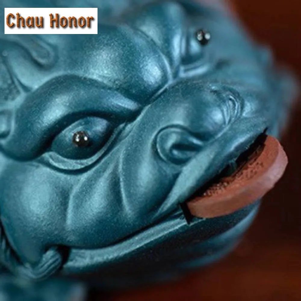 Handmade Yixing Zisha Tea Pet Small Golden Toad Decoration Attracting Wealth Three Legged Beast Set Tea Sculpture Accessories