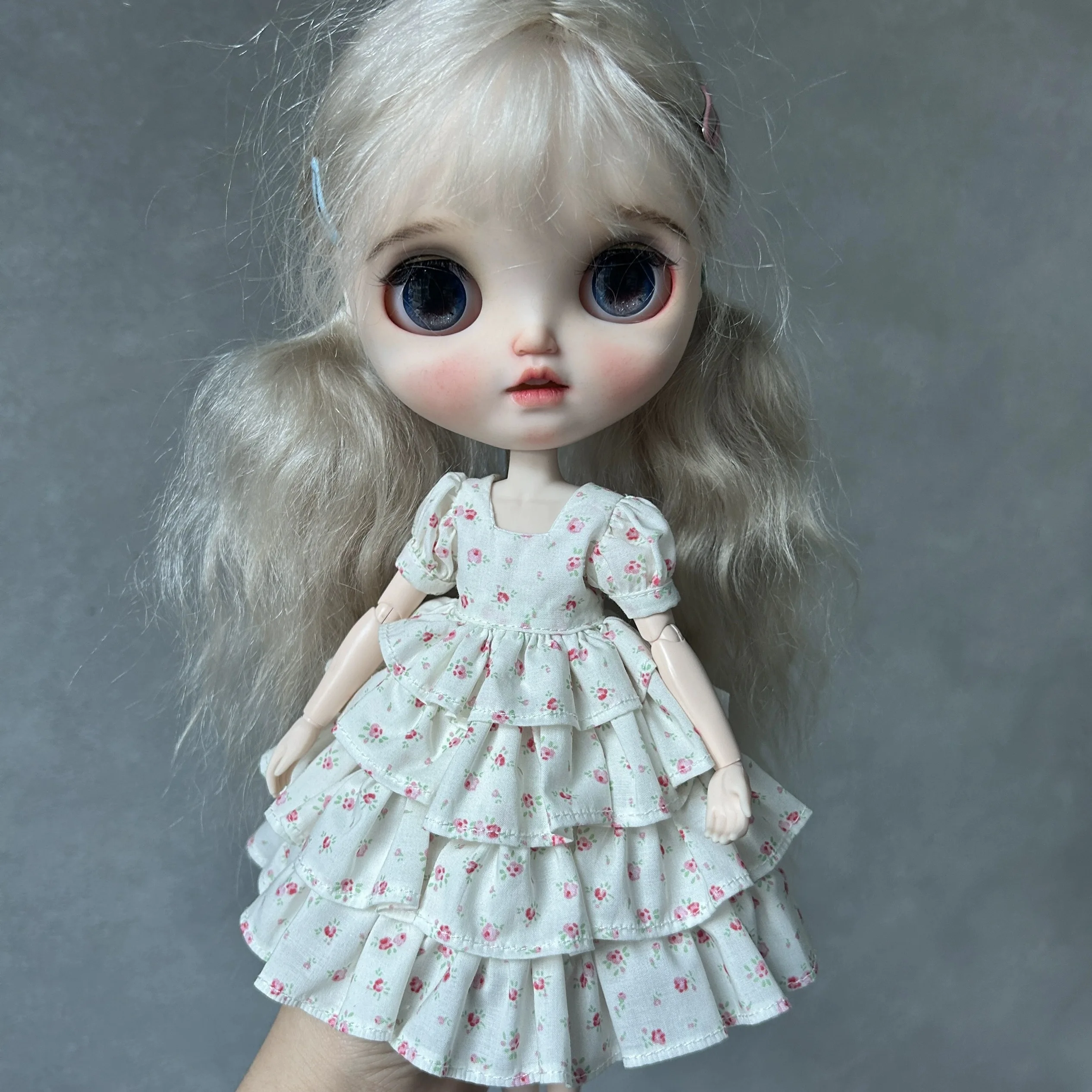 

Одежда для кукол ICY DBS Blyth 30 см 1/6 OB24 в стиле кантри, горничная, белое Цветочное платье с пышными рукавами, многослойная Одежда для кукол