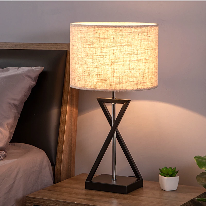 

Nordic Modern Desk Lamp Iron Art Cross Creative Luminaires for Living Room Home Hotel Warm Romantic Bedside Counter Table Lights