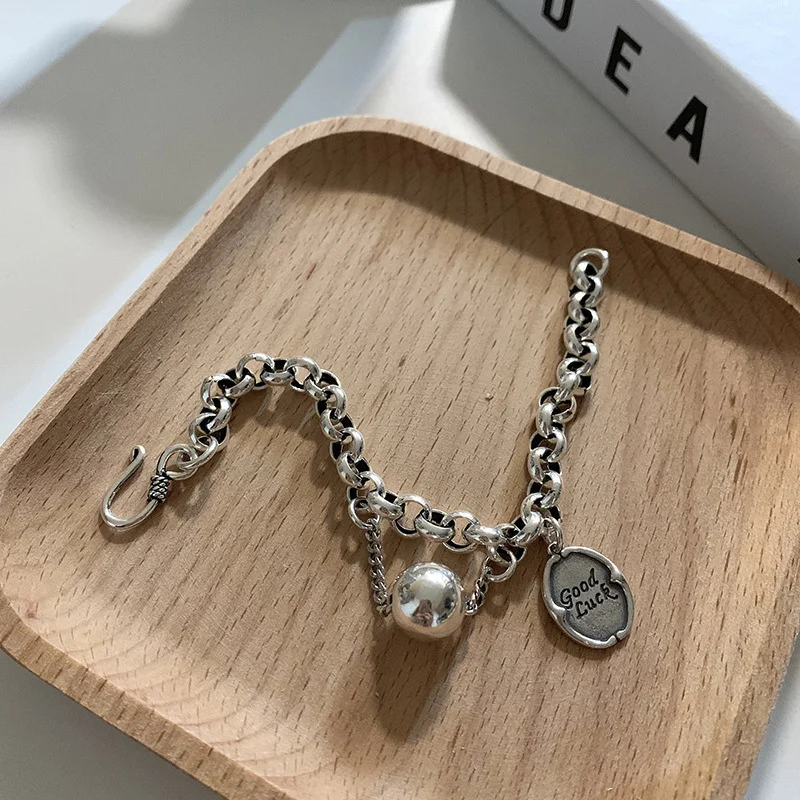 Mit Geschenkbox A-Z 26 Buchstabenoptionen Bunte Perlen-Initial-Halskette für Frauen Mädchen Herzanhänger Choker Personalisiertes Geburtstagsgeschenk – Detail 9