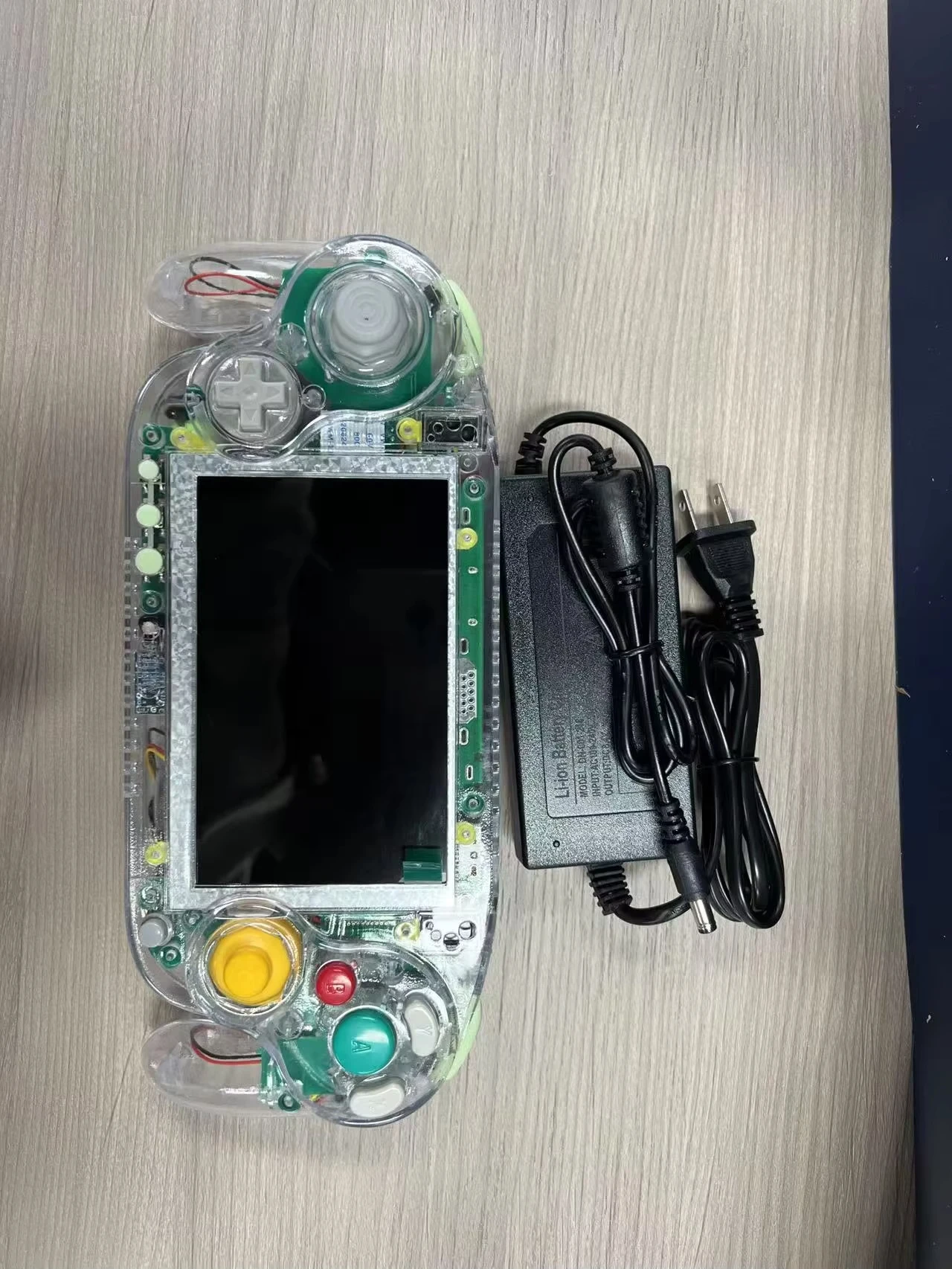 WII改造品 ポータブルゲーム機 ハードケース付き 【公式通販】 WII改造品 ポータブルゲーム機 ハードケース付き 【公式通販】