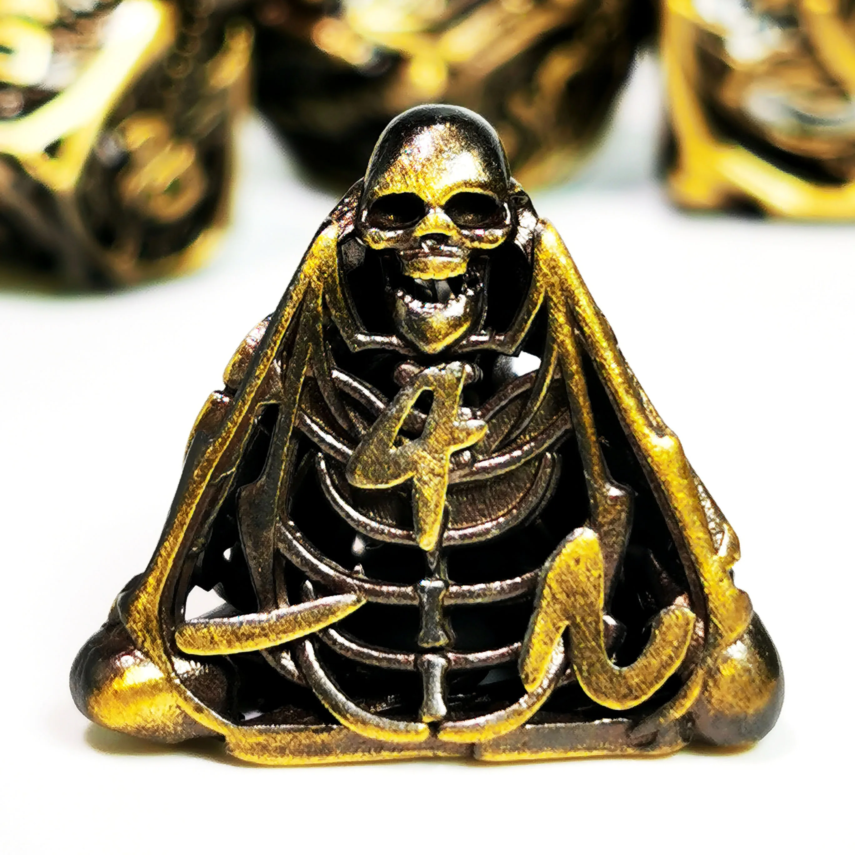 DnD Metal Dice Set - Hollow Bronze Skull Design, 7 Zinc Alloy Polyhedral Dice for Dungeons and Dragons RPG Games 4