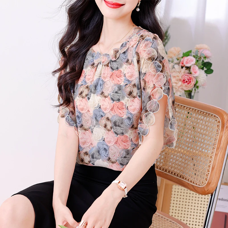 2024 New Summer Simple and Elegant Round Neck Printed Summer Women's Fashion Commuting Versatile Middle Sleeve Chiffon Tops