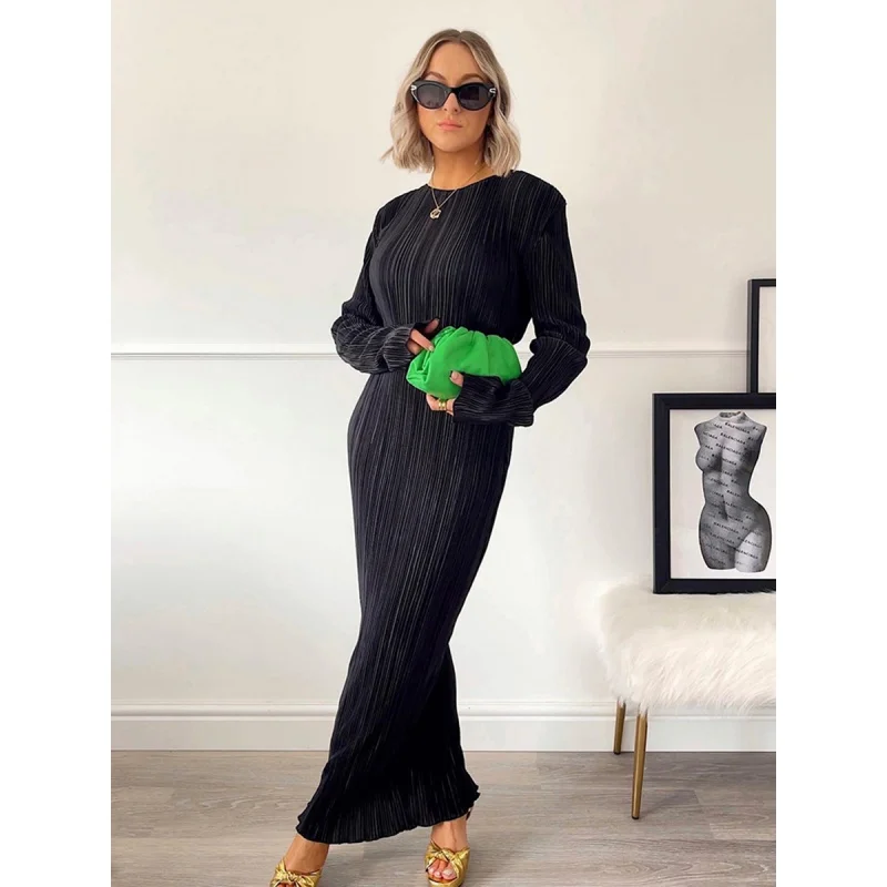 

2024 Fashionable Black Pleated Dress for Women Spring Slim-Fitting Bottoming Long Sleeve Narrow Long Dress Fengsb