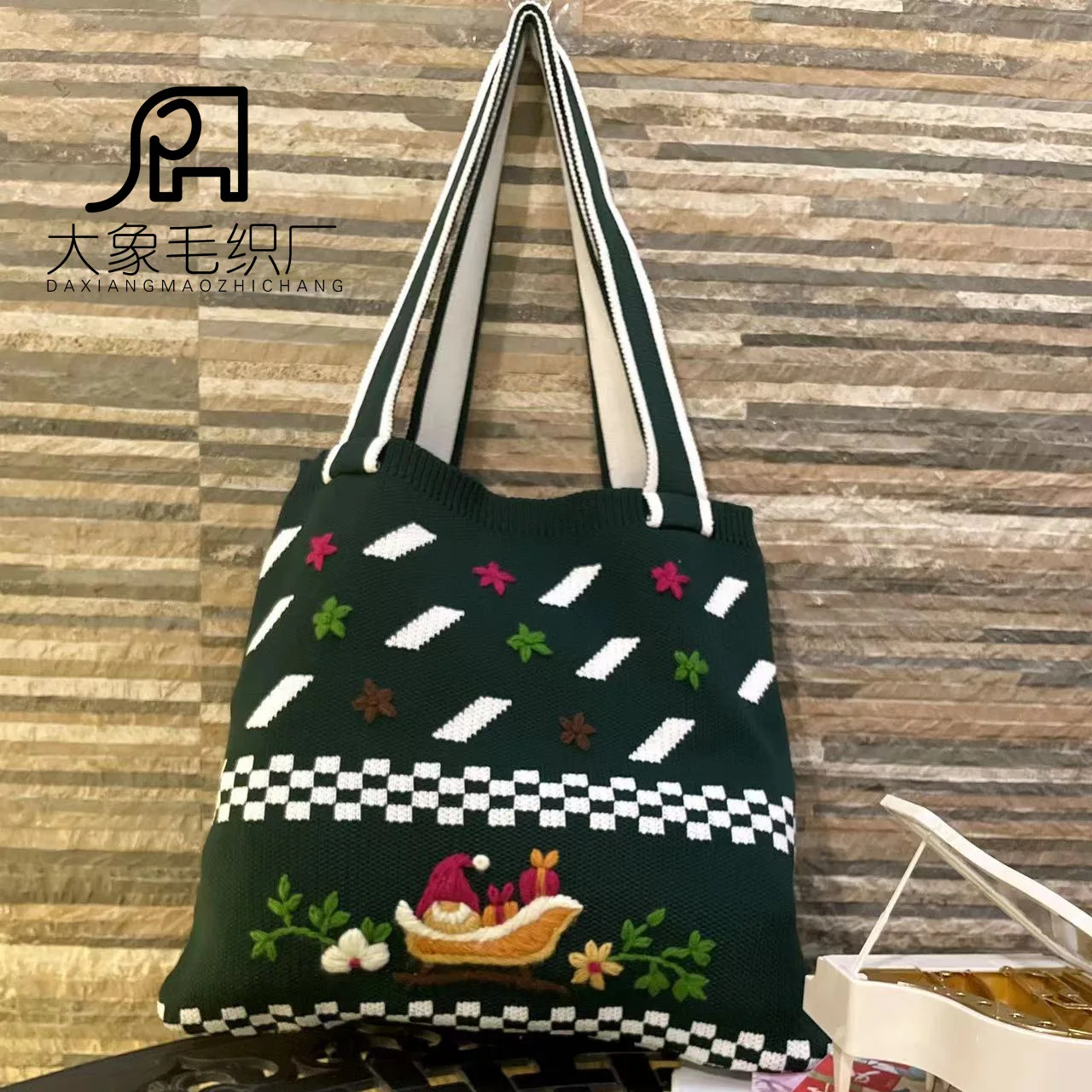 Women's Handbags Hollow Woven handmade Christmas gift Knitted Designer Braid Bags Female Shoulder Bags Beach Large Capacity Tote