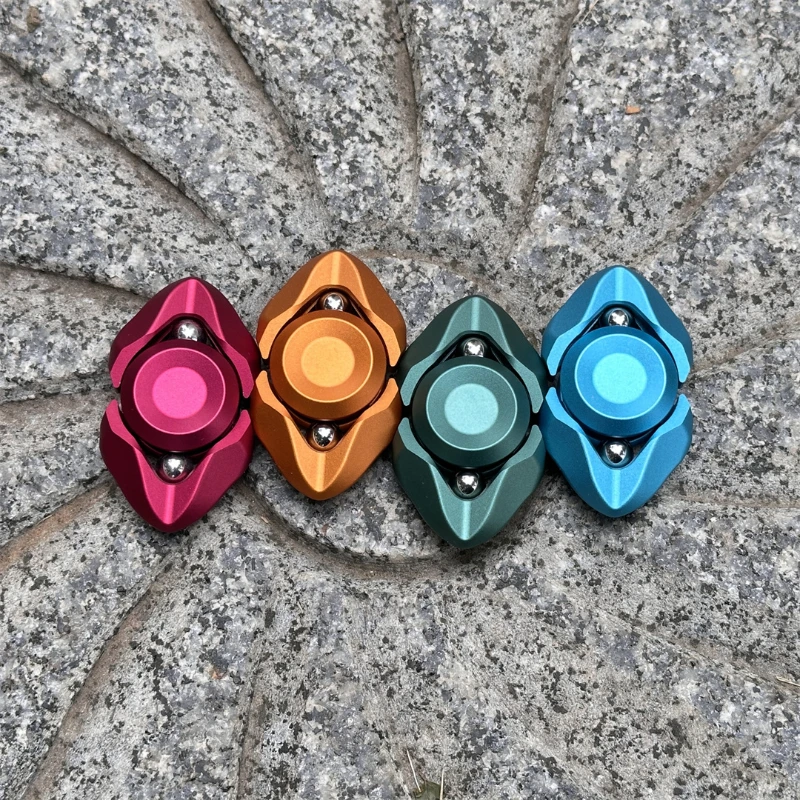 

Fidget Spinner EDC Two-page Feel Fingertip Spinner Office Decompression and Decompression Artifact Adult Metal Toy Boy Gift