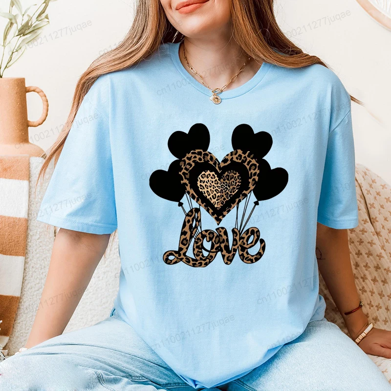Leopard Heart Graphic Tee for Women Vintage Leopard Print Heart T Shirt O Neck Short Sleeve Casual Streetwear Aesthetic Tops 4