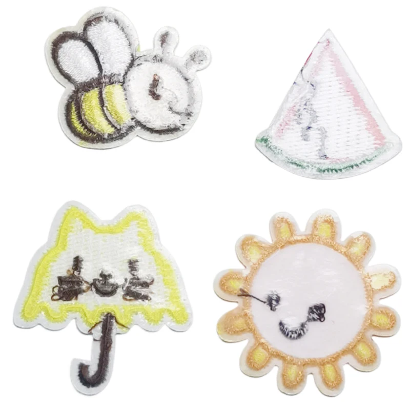 10pcs 의류에 대 한 어린이 패치 많은 대량 무작위 소년 소녀 동물 과일 꿀벌 귀여운 수 놓은 바느질 작은 Parche 애니메이션 Diy