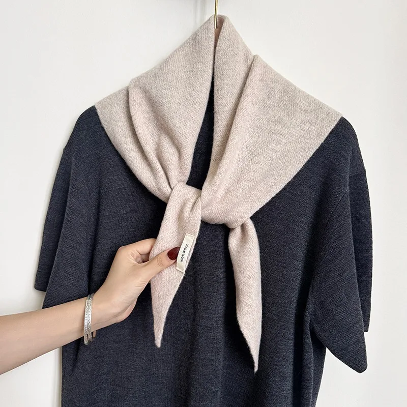 Korean Triangular Scarf, Niche Wool, Women's Knitted Multifunctional Warm, Versatile and Fashionable in Winter Practical