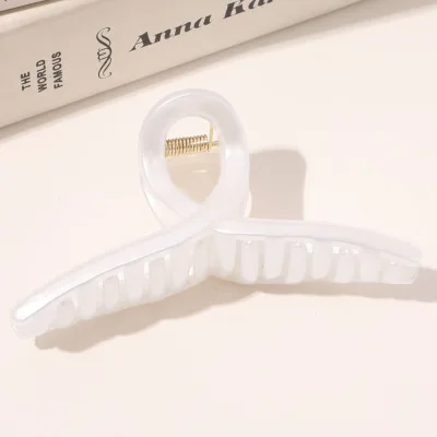 Women Girls Geometric Hair Claw Clamps Metal Hair Crab Moon Shape Hair Claw Clip Solid Color Hairpin Large Size Hair Accessories TD035
