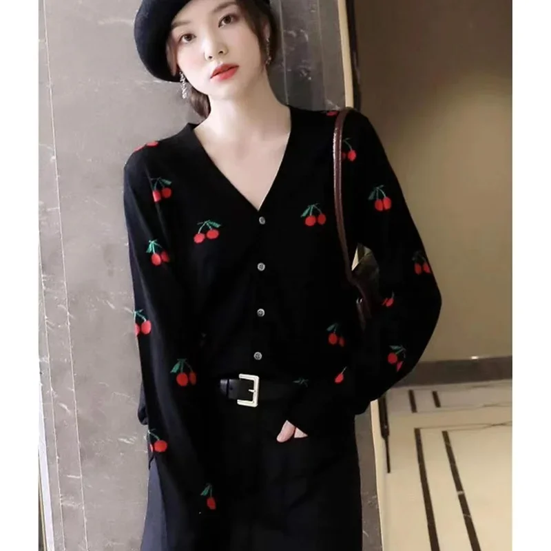 

Versatile Embroidered Cherry Cashmere Cardigan Women Spring and Autumn New Leggings Sweater Sweater Sweater Loose Wool Coat