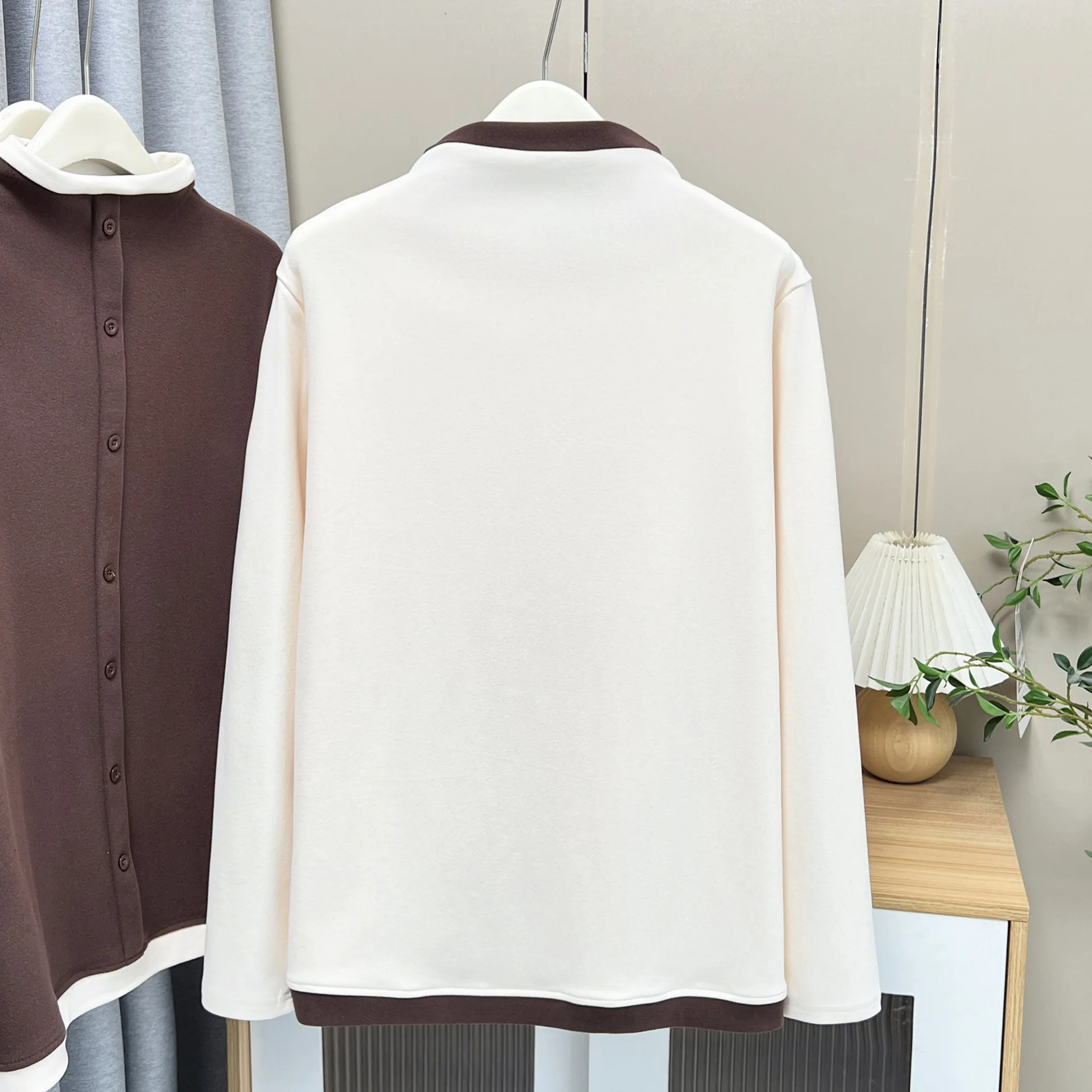 XXXXL Fashion Plus Size Women's T-Shirt New Autumn And Winter Style Stylish Single Breasted Fleece Warm Base Tops 2555