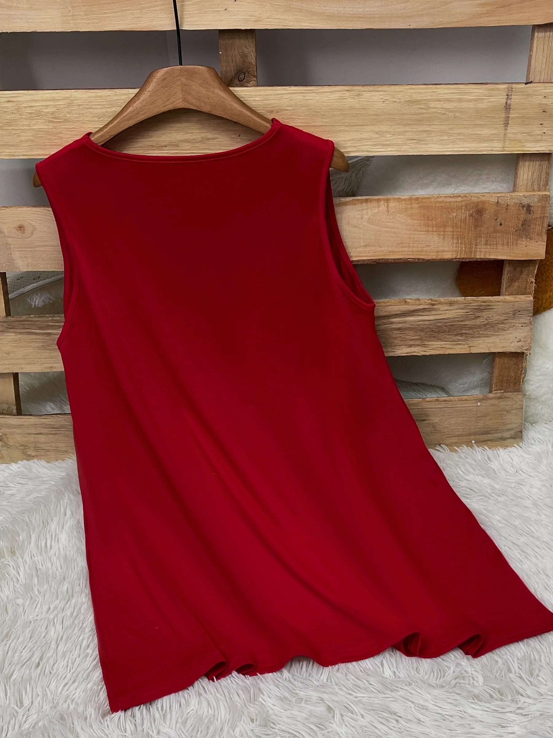 Plus Size Sleeveless Scalloped Hem Tunic Top for Women Casual Loose Fit Summer Blouse Lightweight and Breathable