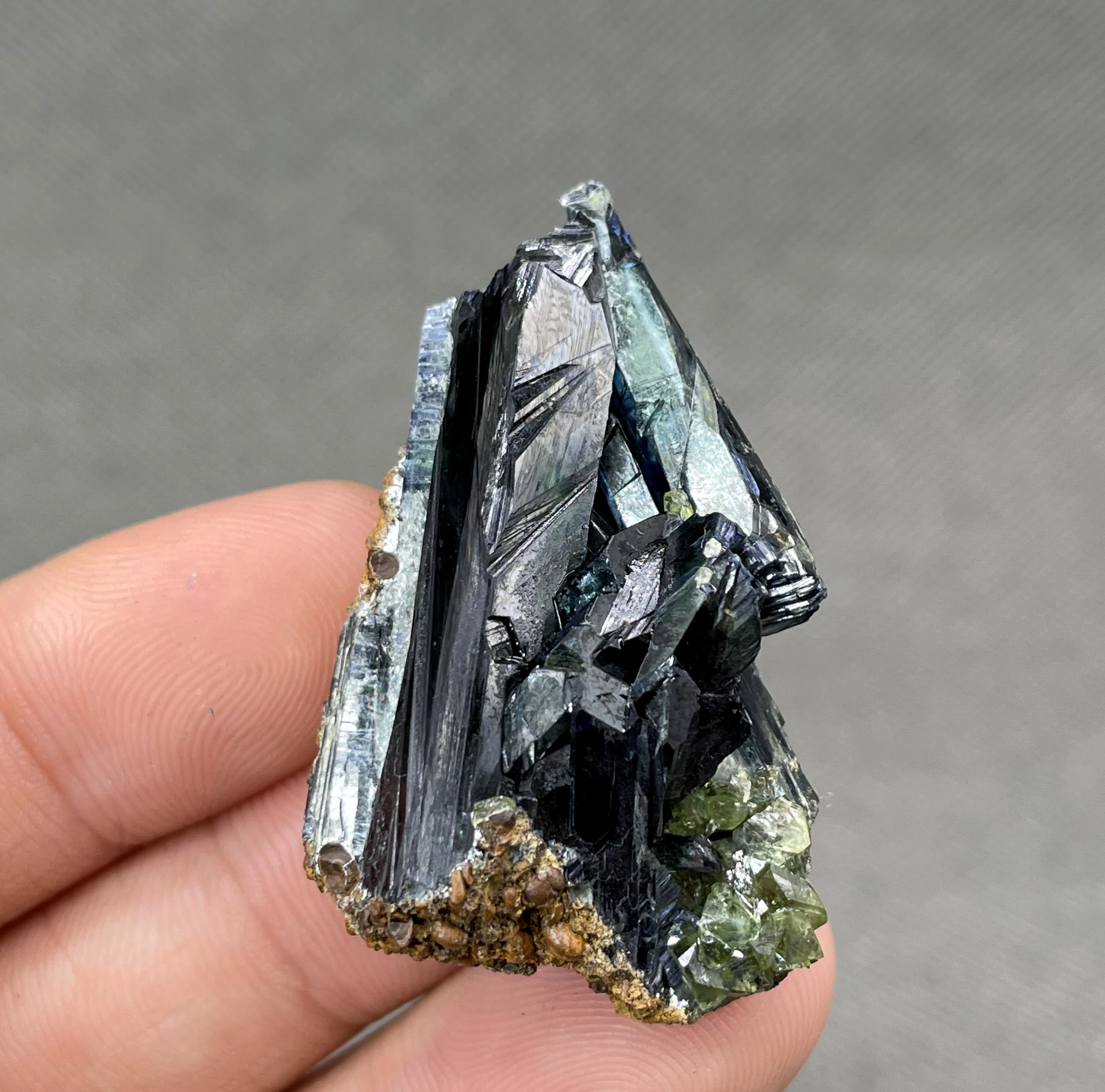 

RARE! 100% Natural rare Ludlamite and vivianite symbiosis mineral specimen stones and crystals