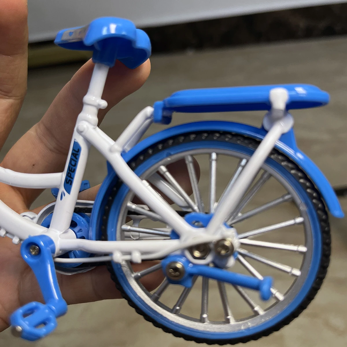 1:10 Mini Model Alloy Bicycle Die-cast Metal Finger Mountain Racing Adult City Bike Simulation Collection Gifts Toys 14Y+