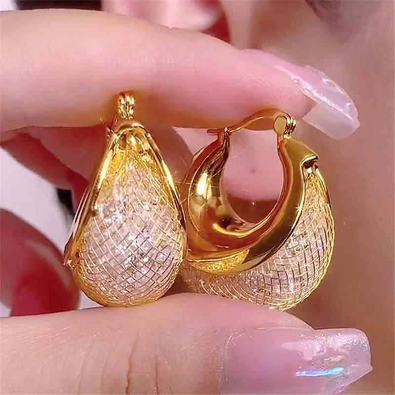 New tide hollowed out crystal earrings light luxury ear buckle unique fashion temperament ear accessories