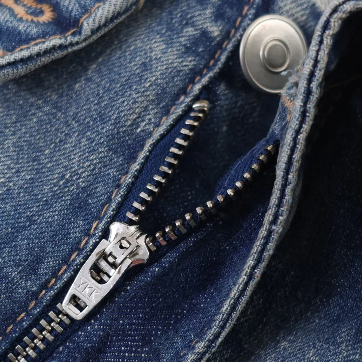 TFAFXY 2026 Frühling Damen Casual Jeans mit Rissen und Löchern, modische Mid-Waist-Hose mit Knopfleiste, Streetwear, lange Hose für Damen – Detail 6