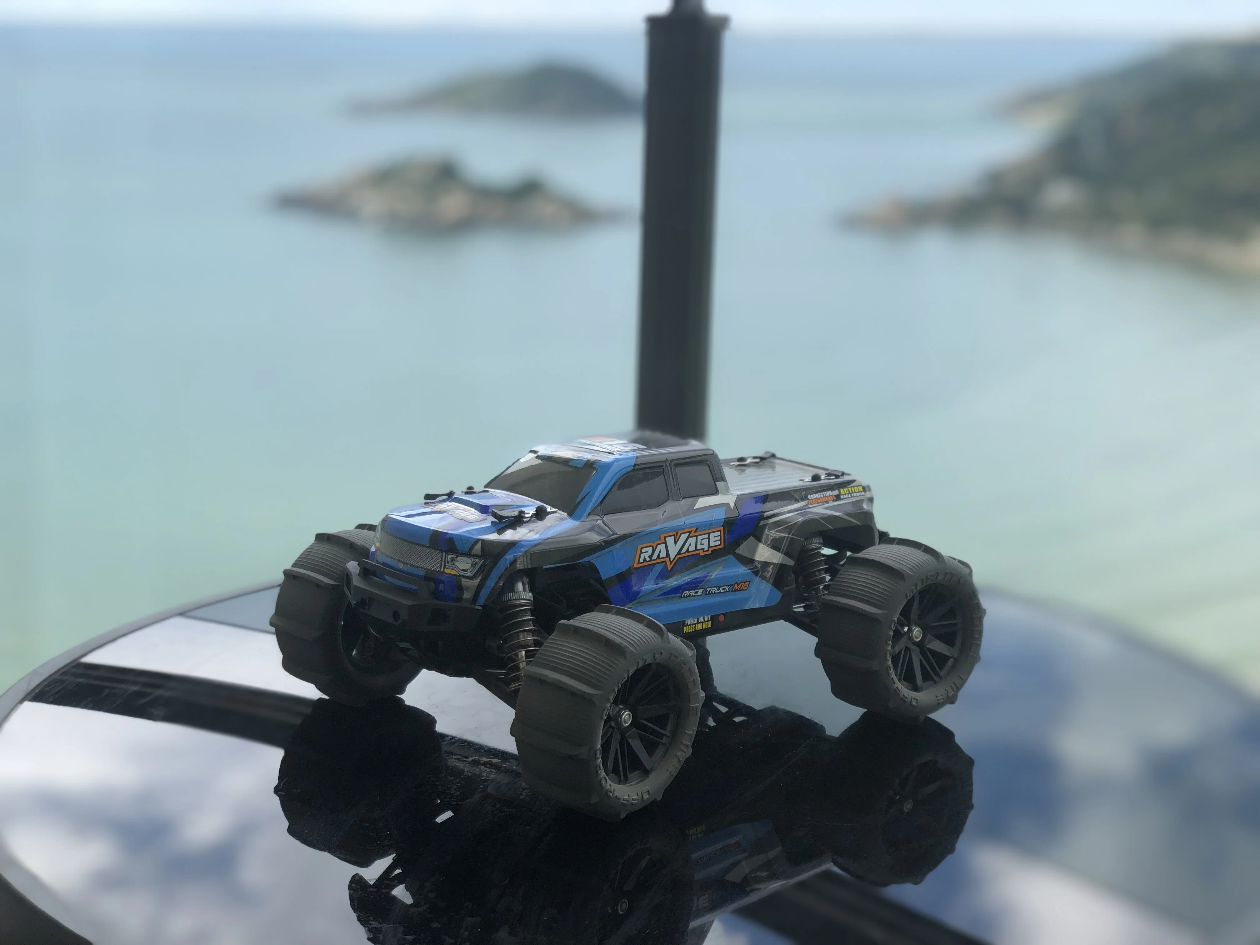 HBX 1/16 ハイボクシング 4WD オフロードラジコン 2台フルセット Amazon.co.jp: ラジコンカー こども向け HBXラジコンカー オフ