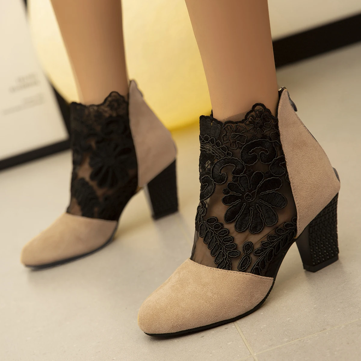

Fashion Women High Heels Lace Flower Ankle Strap Hollow Out Sandals Round Toe Zip Pumps Zapatos De Mujer Plataforma