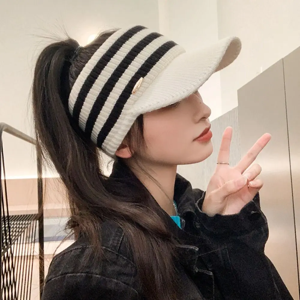 Gestreifter Damen Visor Mit Offenem Oberteil Für Den Herbst_voghion.com