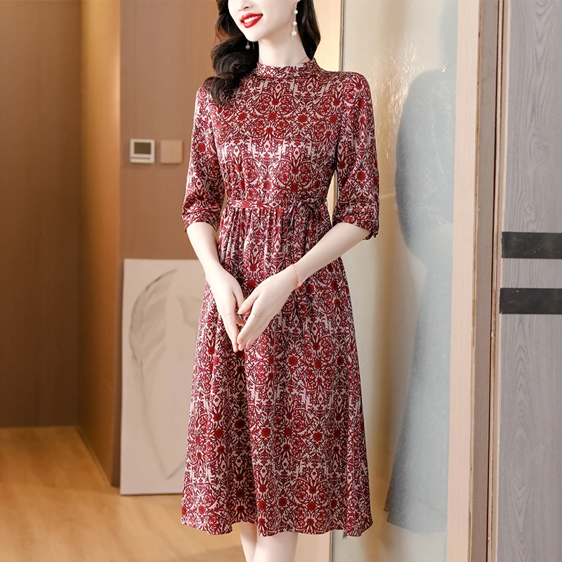

Silk dress in the long 2023 summer new short sleeve ink printing waist temperament reduced age mulberry silk skirt