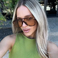 Lunettes de protection mode grand cadre carré femmes lunettes de soleil lentille colorée dégradé lunettes de soleil en plein air lunettes décontractées UV400 2