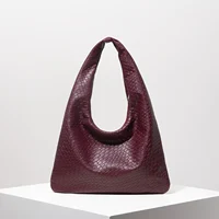 Sac à bandoulière vintage en simili cuir, sac à main pour femme, sac fourre-tout de grande capacité, sac croissant, sac sous les bras à fermeture éclair, sac de banlieue quotidien (motif aléatoire) 1