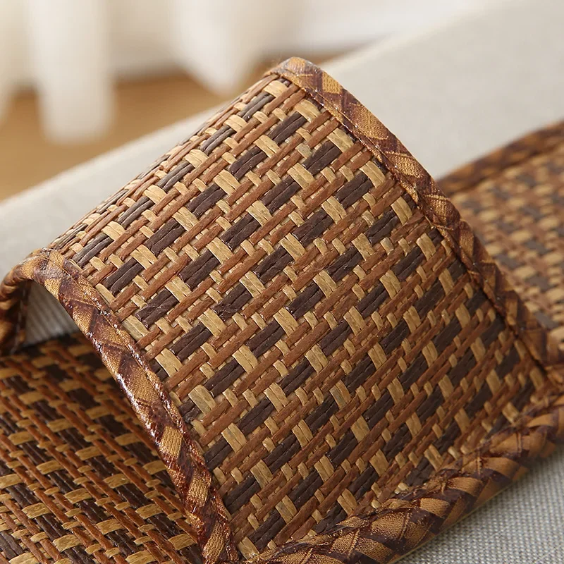 Sandales tissées confortables pour l'intérieur