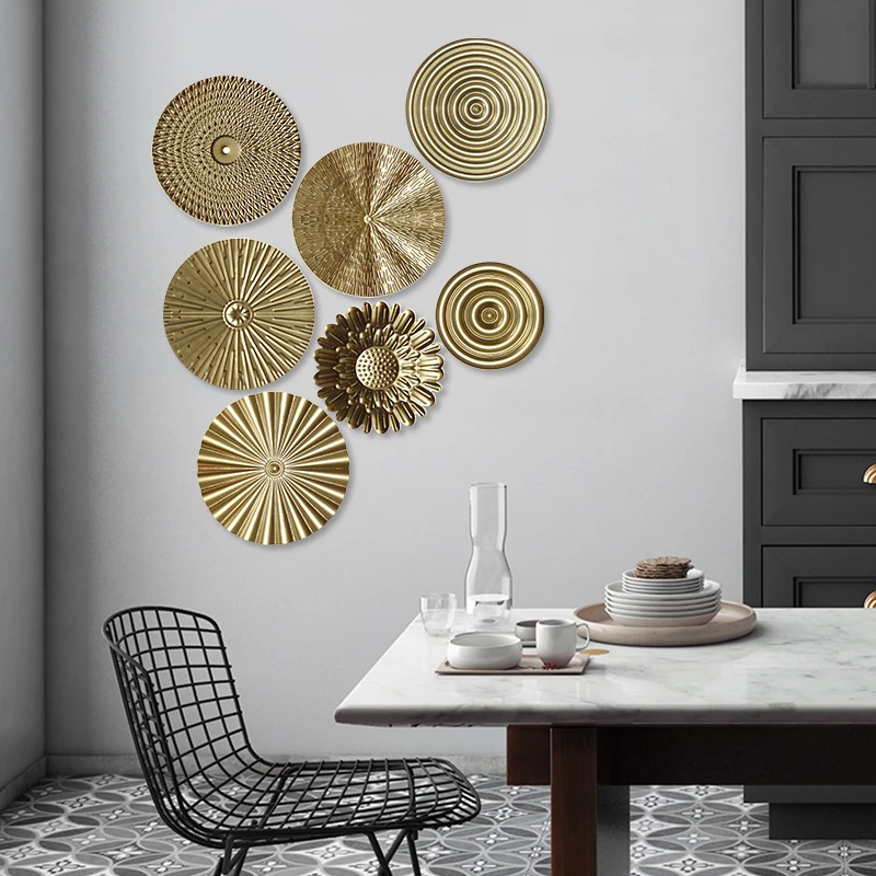 Luxury Golden Disc Wall