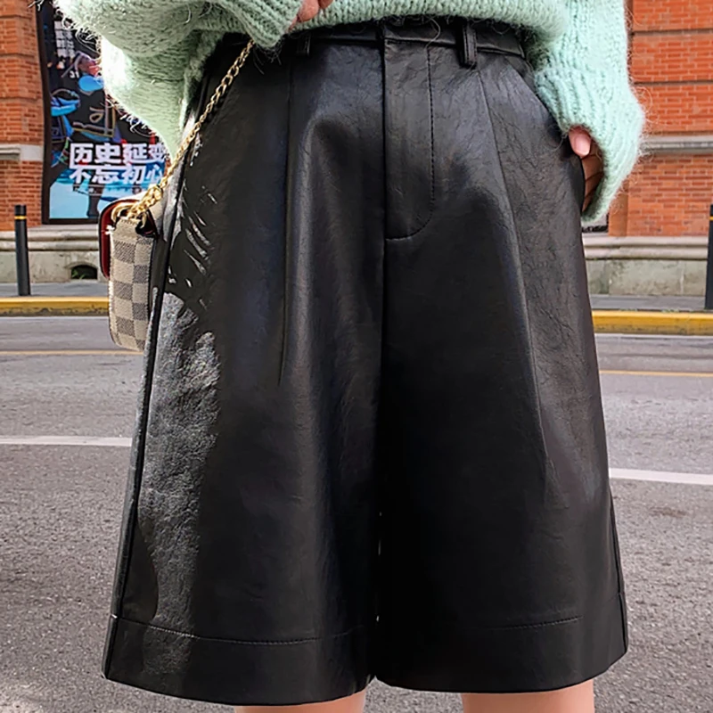 England Style Pu Leather Shorts Women High Quality Wide Leg Faux Leather High Waist Plus Size Loose Short Femme Shorts Feminino levis shorts Shorts