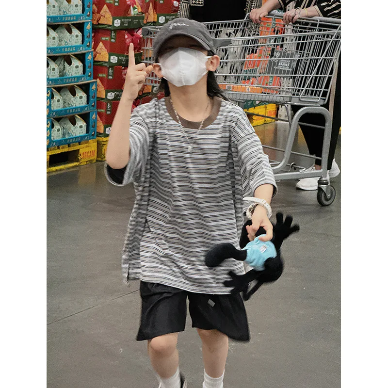 

2024 Summer Short-Sleeved Boys' Striped Loose-Fitting T-shirt Top Children's Clothing Boy Clothing Fashionable T-shirt