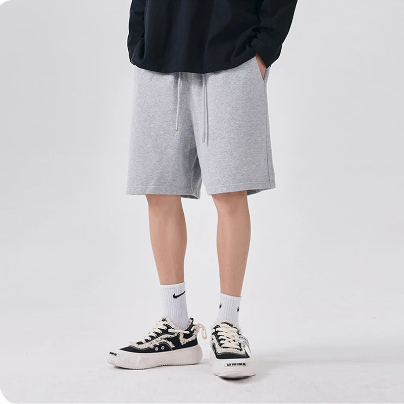 Рисунок 5 - Серые спортивные шорты для мужчин